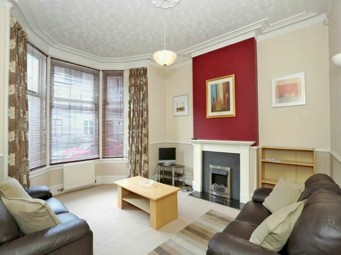 2 Bedroom Flat To Rent In Union Grove, The City Centre, Aberdeen, AB10