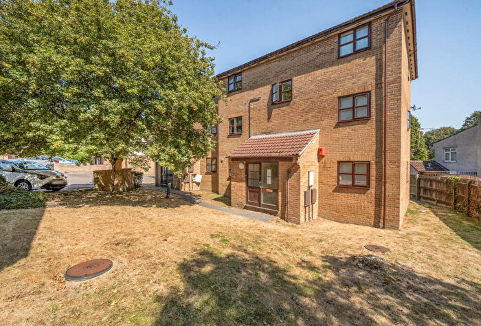 1 Bedroom Apartment For Sale In Ladd Close, Bristol, Gloucestershire, BS15