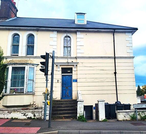 1 Bedroom Flat To Rent In Somerset Road, Ashford, TN24