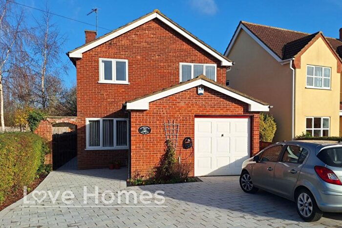 4 Bedroom Detached House For Sale In Hanscombe End Road, Shillington, SG5
