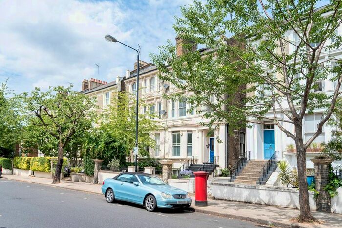 1 Bedroom Flat To Rent In Cambridge Gardens, North Kensington, London, W10