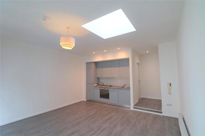 2 Bedroom Apartment To Rent In Cheapside, Liverpool, Merseyside, L2