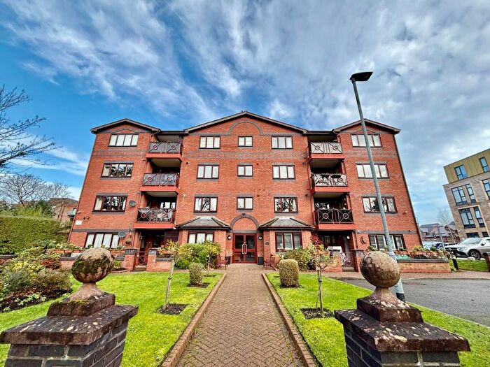 1 Bedroom Flat For Sale In Barfield House, Spath Road, M20