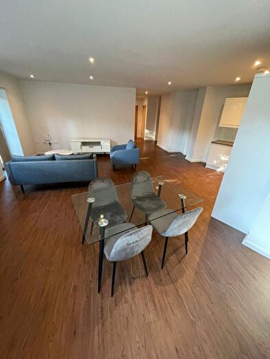 2 Bedroom Apartment To Rent In Victoria Road, Leeds, West Yorkshire, LS6