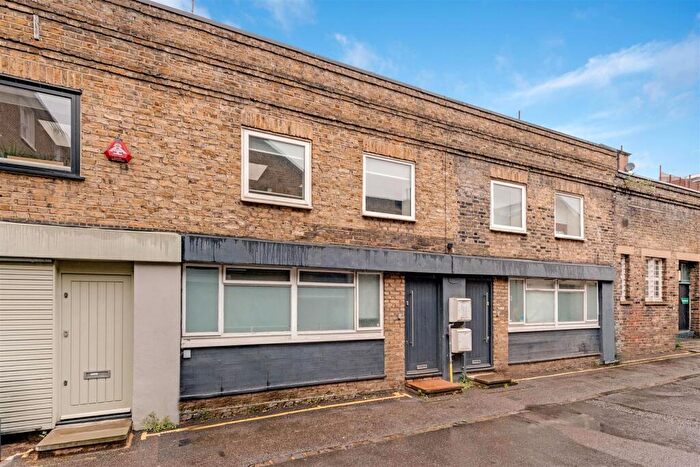 1 Bedroom House To Rent In Wolsey Mews, NW5