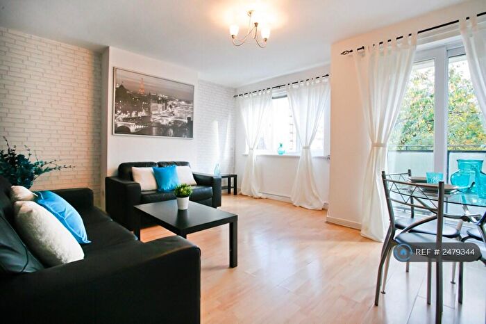 3 Bedroom Flat To Rent In Shaftesbury Court, London, N1