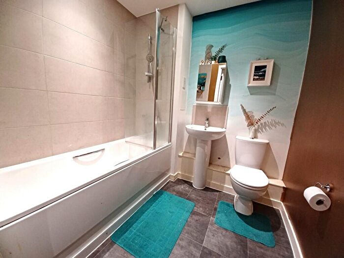 1 Bedroom Flat For Sale In Paynter House, Shipbuilding Way, London, Greater London, E13