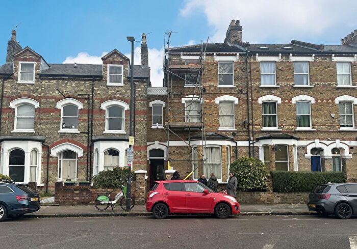 4 Bedroom Property For Sale In Woodstock Road, Finsbury Park, London, N4