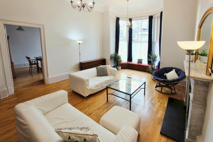 2 Bedroom Flat To Rent In Rosebery Crescent, Edinburgh, EH12