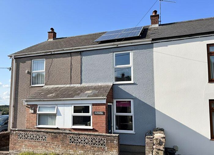 2 Bedroom Cottage For Sale In The Hollow, Ruardean Hill, GL17