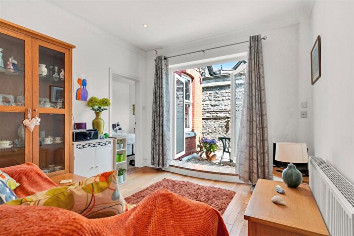 2 Bedroom Flat For Sale In Incledon, Cranborne Road, Swanage, BH19 - Photo 11