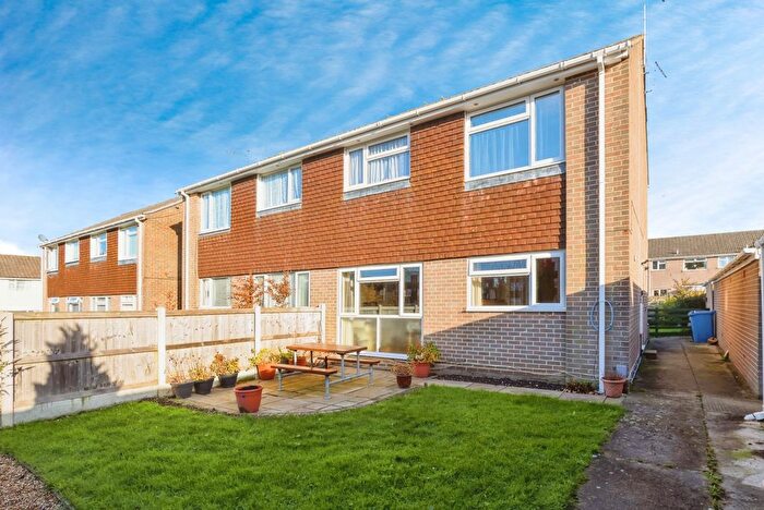 1 Bedroom Flat For Sale In Freshwater Drive, Poole, Dorset, BH15