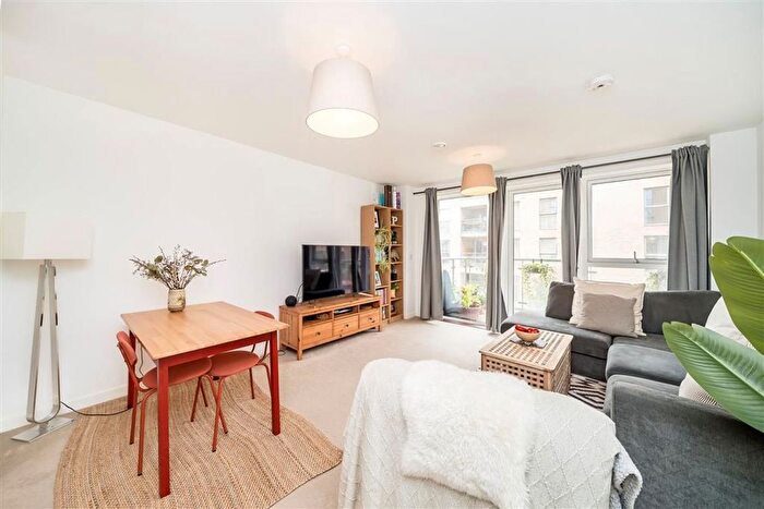 2 Bedroom Flat For Sale In Loughborough Park, Brixton, SW9