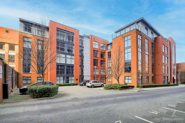 2 Bedroom Apartment To Rent In Waterside Court, Water Street, St Pauls Square, Birmingham, B3