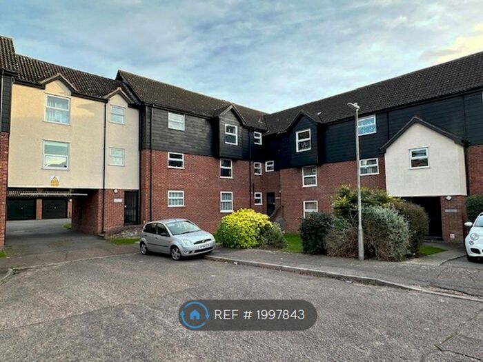 2 Bedroom Flat To Rent In Stonecrop, Colchester, CO4