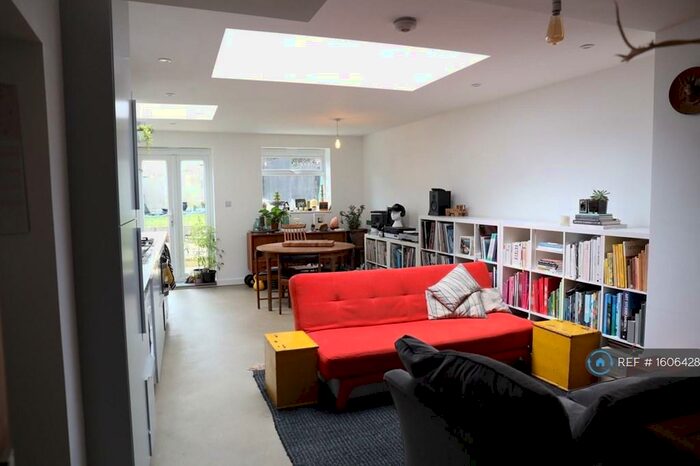 4 Bedroom Terraced House To Rent In Dartnell Road, London, CR0