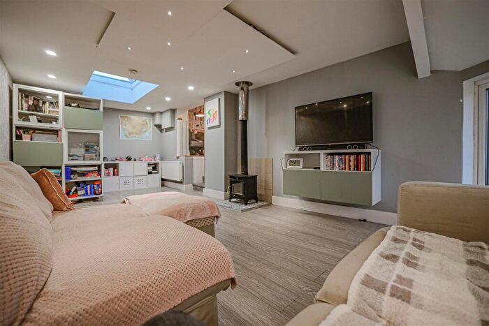 4 Bedroom Detached House For Sale In Gadeview Road, Hemel Hempstead, HP3