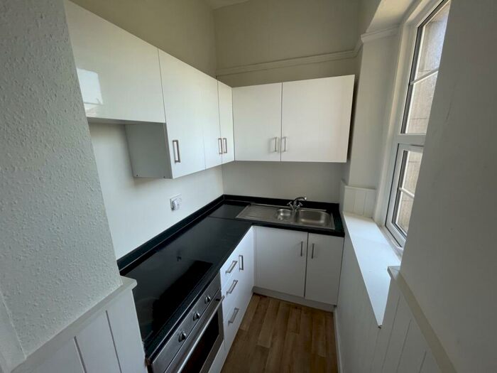 1 Bedroom Flat To Rent In Victoria Walk, Cotham, Bristol, BS6