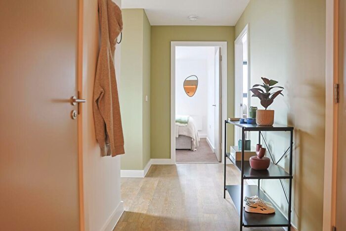 2 Bedroom Apartment To Rent In The Silver Yard, Birmingham Birmingham, B4