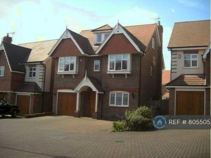 5 Bedroom Detached House To Rent In Claudius Close, Stanmore, HA7
