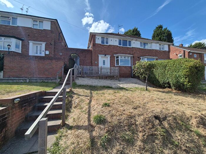 3 Bedroom House To Rent In Stourdell Road, Halesowen, B63