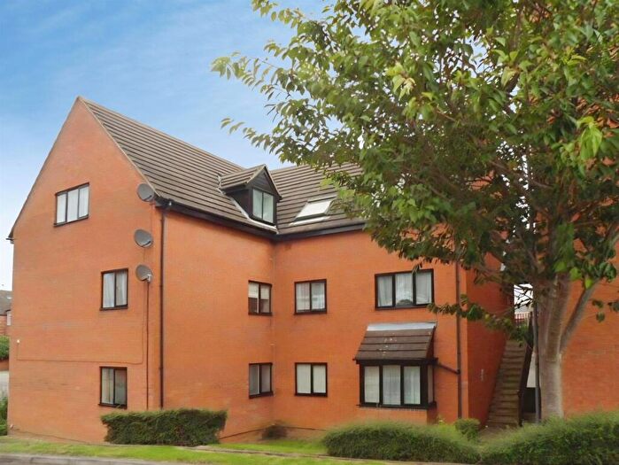 1 Bedroom Flat To Rent In Highgrove Court, Rushden, Northants, NN10