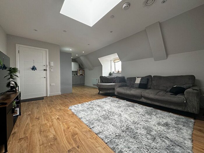 2 Bedroom Flat To Rent In Calverley Road, Tunbridge Wells, TN1