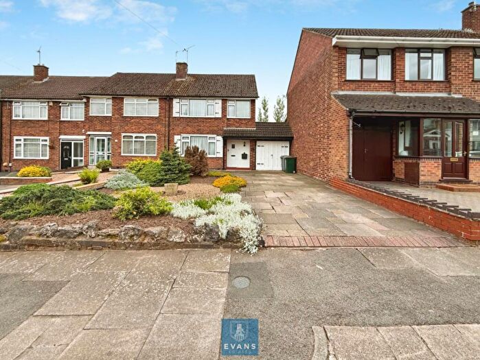 3 Bedroom End Of Terrace House For Sale In Chillaton Road, Whitmore Park, Coventry, CV6