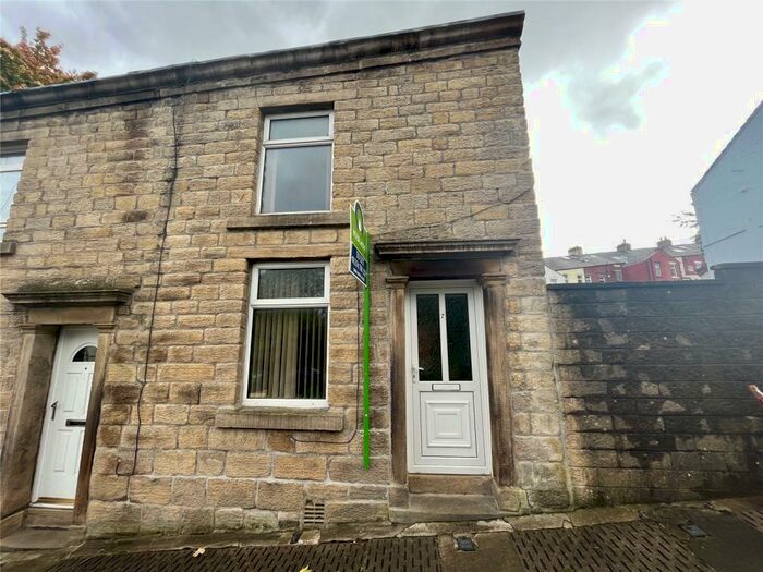 2 Bedroom End Of Terrace House To Rent In Radford Street, Darwen, Lancashire, BB3