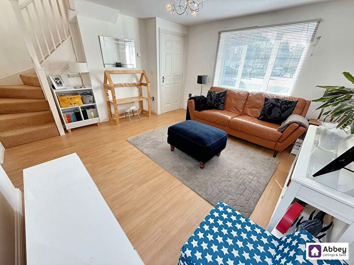 3 Bedroom End Terrace House For Sale In Bestwood Close, Leicester, LE3