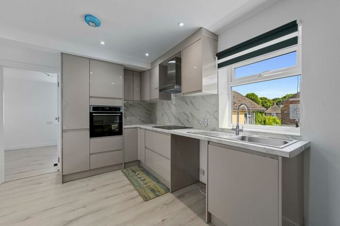 1 Bedroom Flat To Rent In Harwich Road, Mistley, Manningtree, CO11