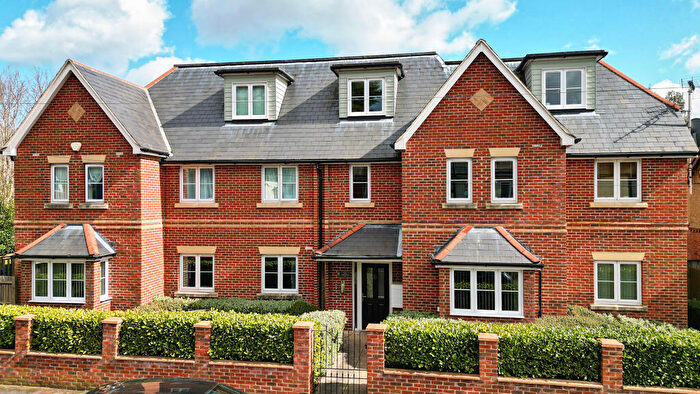 2 Bedroom Apartment To Rent In Somerset Road, Farnborough, GU14