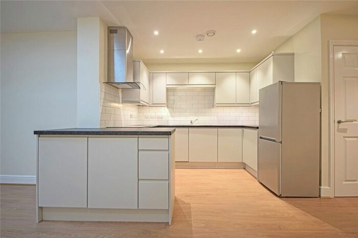 2 Bedroom Flat To Rent In The Courtyard, Market Street, Ely, Cambridgeshire, CB7