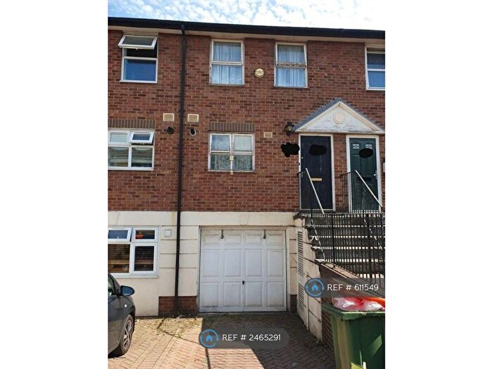 2 Bedroom Terraced House To Rent In Damask Crescent, London, E16