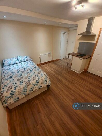 Studio To Rent In Mansfield Road, Nottingham, NG1