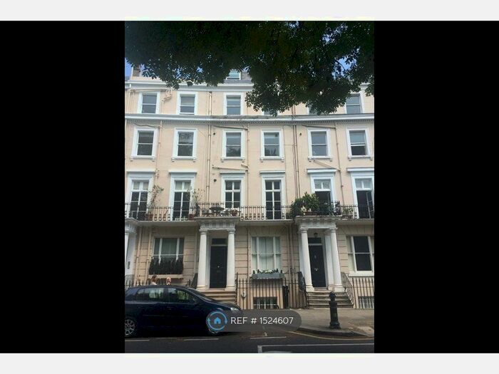 1 Bedroom Flat To Rent In Royal Crescent, London, W11