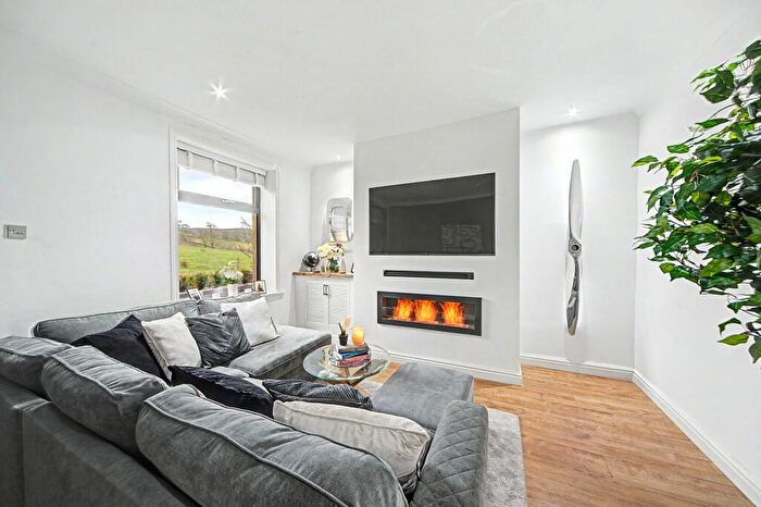 2 Bedroom End Of Terrace House To Rent In Rock Lane, Trawden, BB8