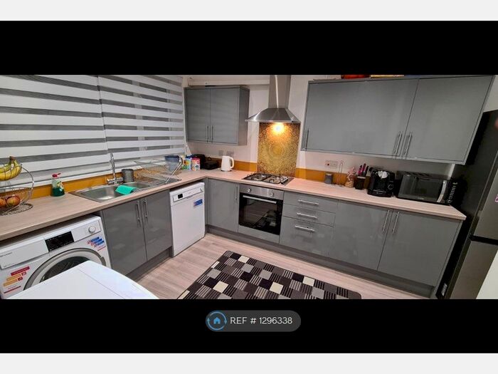 3 Bedroom Terraced House To Rent In Northlands Road, Eastleigh SO50