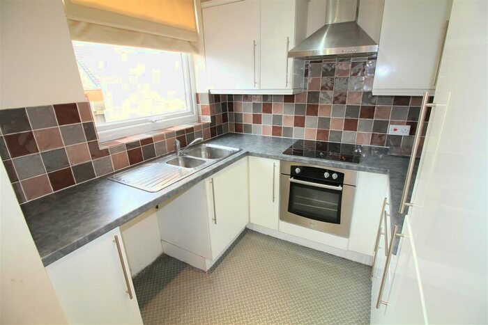 1 Bedroom Flat To Rent In Lilac Grove, Beeston, Nottingham, NG9