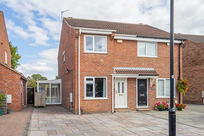 2 Bedroom Semi-Detached House For Sale In Hendon Garth, Rawcliffe, York, YO30