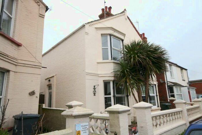 3 Bedroom Semi-Detached House To Rent In Brooklyn Road, Seaford, East Sussex, BN25