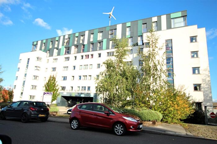 2 Bedroom Apartment For Sale In Greenhouse, Beeston Road, Leeds, LS11