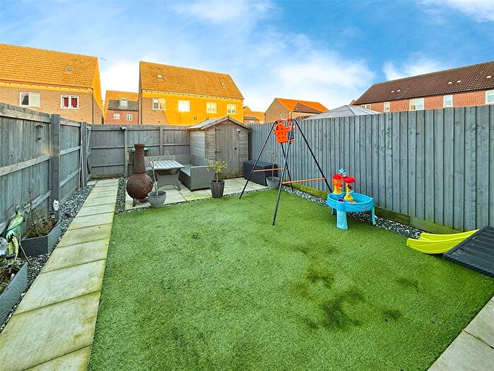 3 Bedroom Terraced House For Sale In Oyster Way, Warsop, Mansfield, NG20