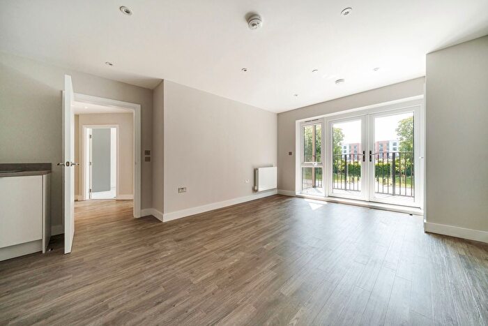 2 Bedroom Flat To Rent In Barley Close, Greenhithe, DA9