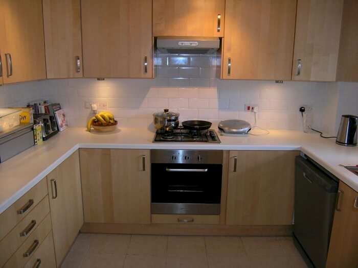 3 Bedroom Ground Maisonette To Rent In Longwood Road, Hertford, SG14