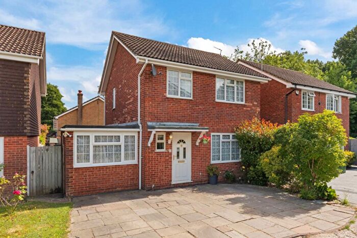 4 Bedroom Detached House For Sale In Rook Way, Horsham, RH12