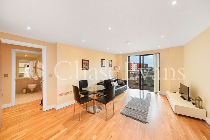 1 Bedroom Flat To Rent In Tanner Street, Southwark, London, SE1