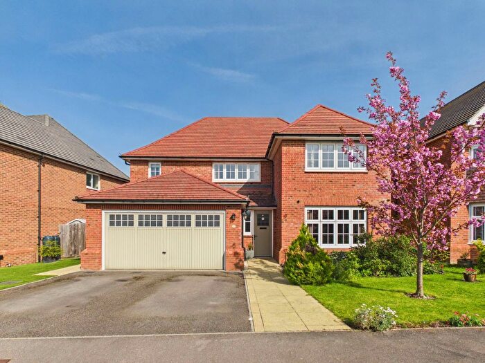 4 Bedroom Detached House For Sale In Sweet Briar, Weston Turville, HP22