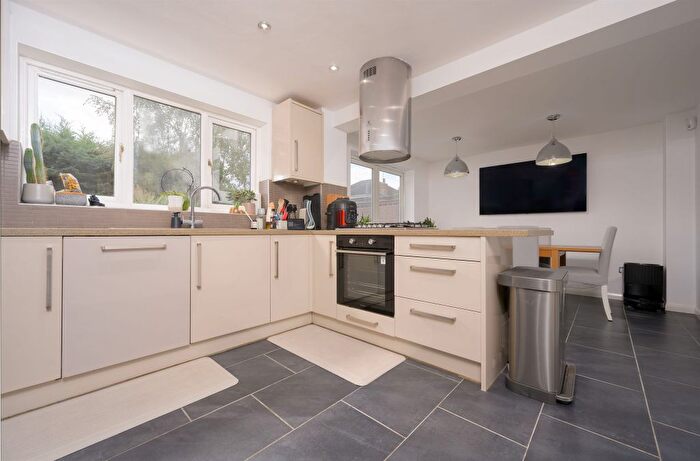 4 Bedroom Detached House For Sale In Wilkie Close, Kettering, NN15