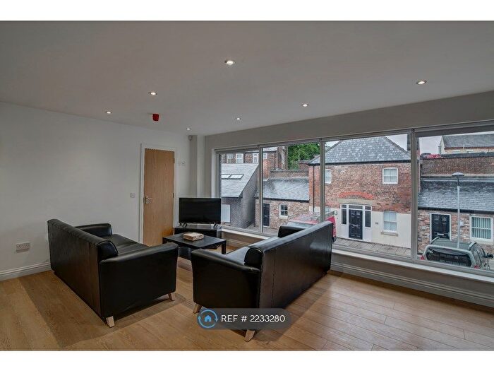 7 Bedroom Flat To Rent In Stonemasons Close, Liverpool, L7